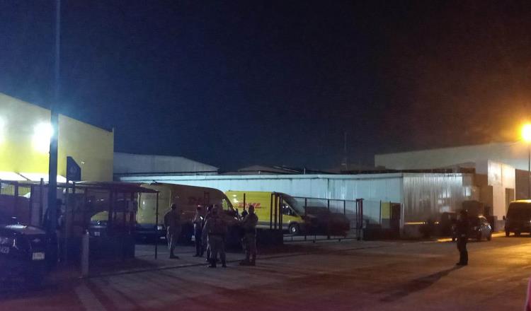 Sospecha de artefacto explosivo genera movilización policial en bodega de DHL de Anacleto Canabal