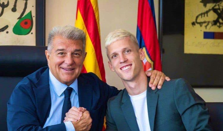 Dani Olmo y Pau Víctor en entrenamientos del FC Barcelona