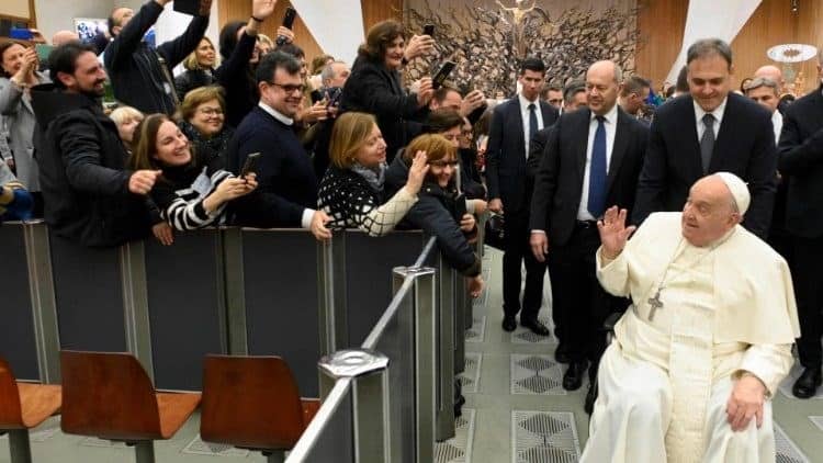 "¡Nunca hagan bullying!", pide Papa Francisco a maestros